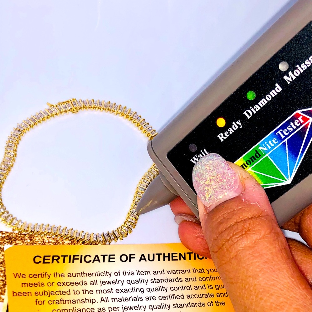 Real diamond 2row diamond tennis bracelet NOT CZ NOT FAKEAuthenticity card incl.